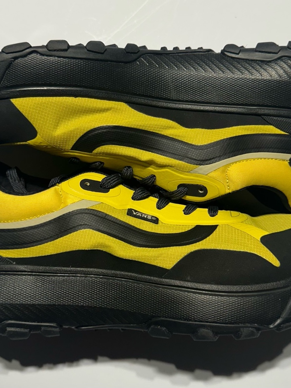 Vans MTE CrossPath Black/Yellow Sneakers Hiking Shoes Men's Size 9.5 NEW